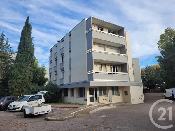 Parking 12 m²