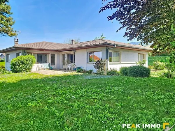 Maison 10 pièces 225 m²