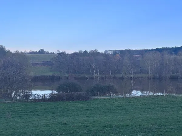 Terrain de loisir le long des halages