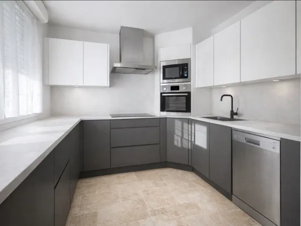 Appartement lumineux, résidence avec ascenseur Sisteron