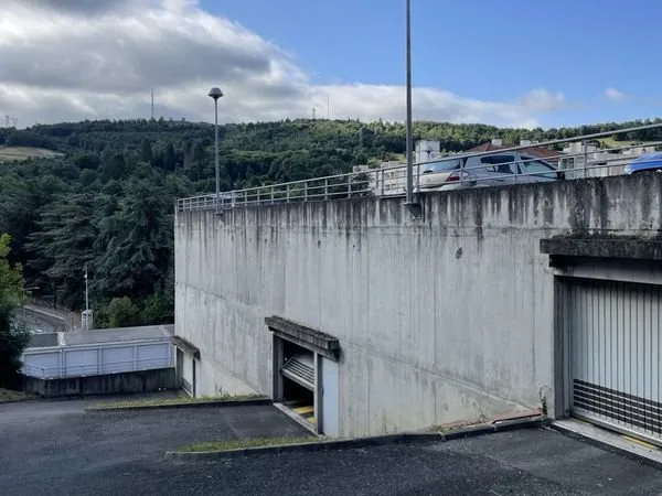 Parking/box 13 m² Saint-Étienne