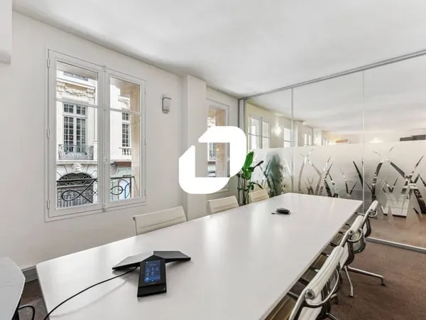 Bureaux 961 m²