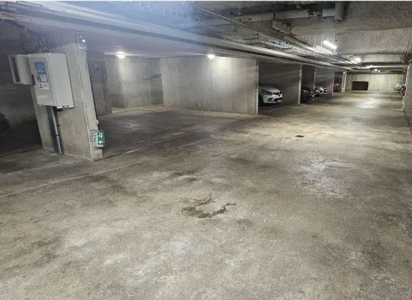 Parking 12 m²