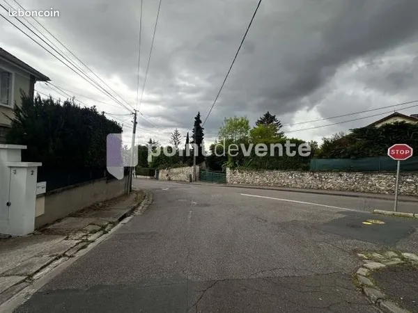 Local commercial 24 m²