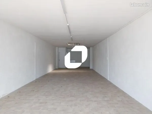 Local commercial 70 m²