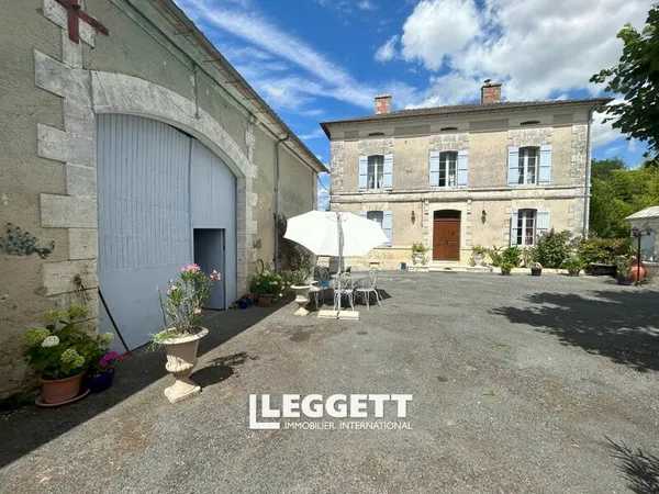 Maison 8 pièce(s), VILLETOUREIX