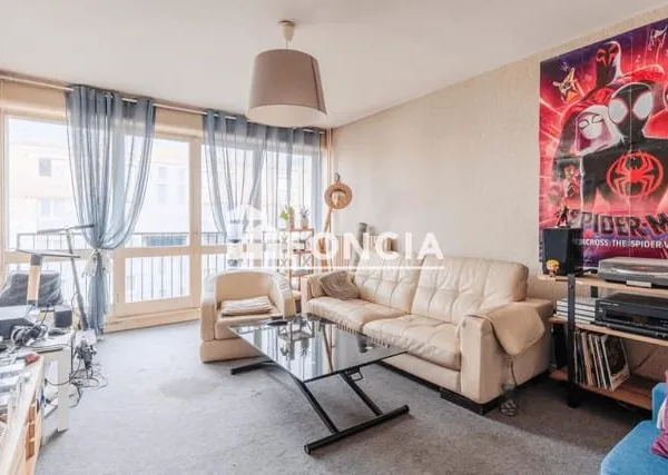 Foncia en exclusivité : Appartement T3 à rénover