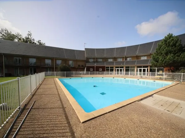 Studio dans résidence avec piscine