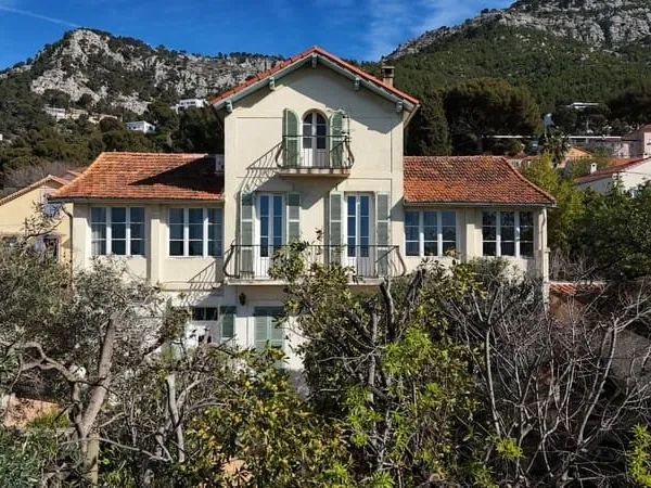 TOULON Siblas Maison de caractère 219 m2 4 chambres te