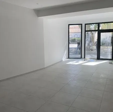 Commerce Location Bagnols-sur-Cèze   11800€