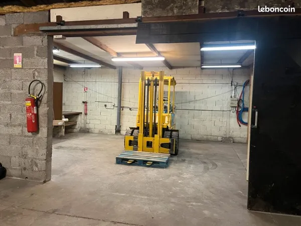 Local sécurisé pour stockage / activité / brocanteur / vente en ligne...