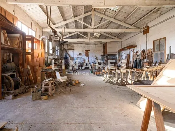 LA MENUISERIE - Entrepôt 220m² - terrain 850m² - 13009