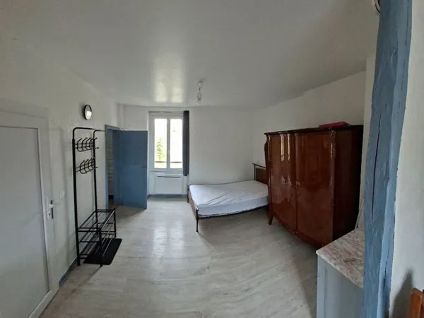 SENS studio meublé 27m2