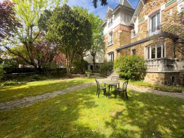Maison 8 pièces 183 m²
