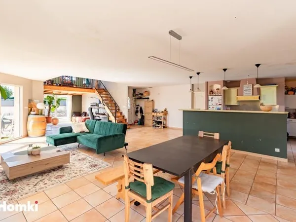 Maison/Villa T5 de 175 m2 à Montrabé 31850