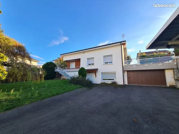 Villa 8 pièces 196 m²