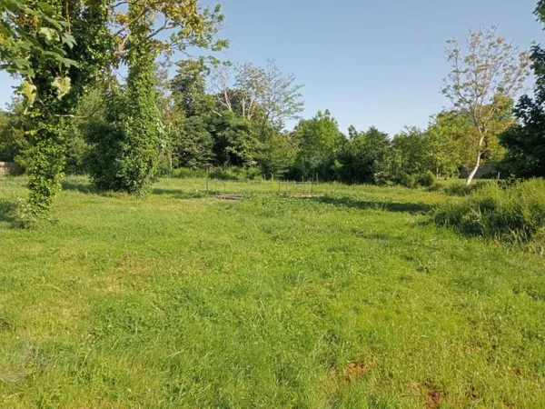 Terrain constructible 2722 m²