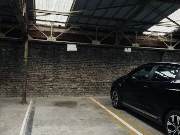 Parking 15 m²