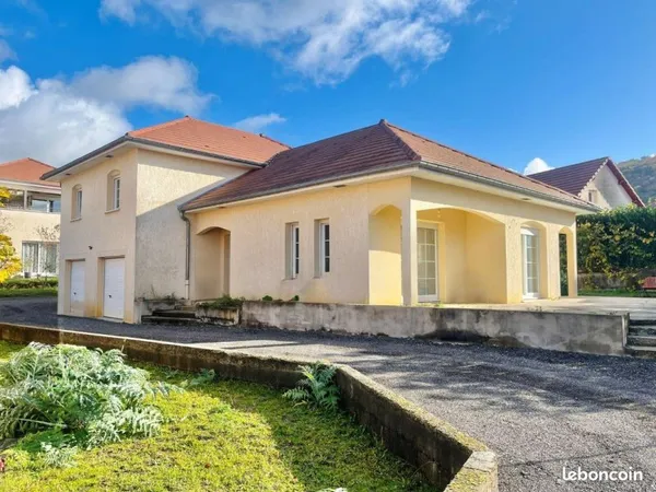 Maison 6 pièces 150 m²
