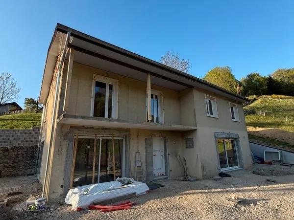 Maison mitoyenne 3 chambres rénovée avec terrasse et jardin - Montaud