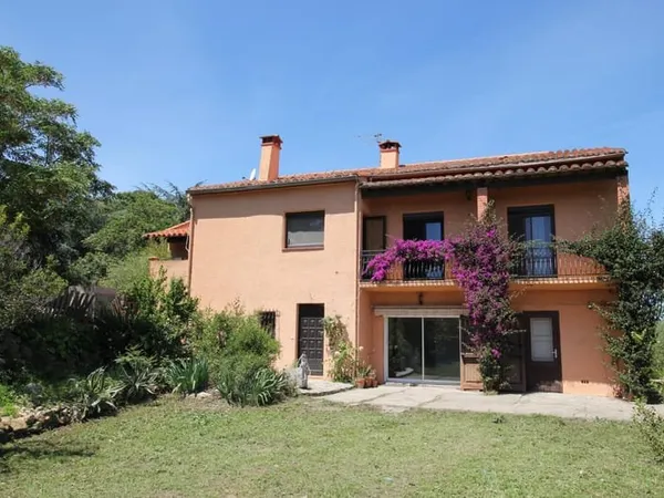 Mas Catalan sur un écrin de verdure 7 pièces piscine et dépendance Argeles-Sur-Mer