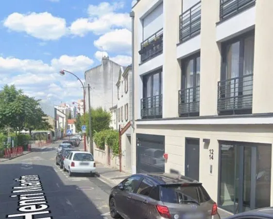 Parking 12 m²