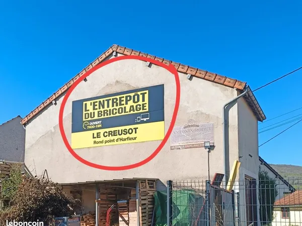 Emplacement publicitaire façade - forte visibilité - départementale Creusot / Autun