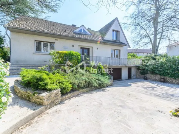 MAISON INDIVIDUELLE SUR 1498 M² DE TERRAIN