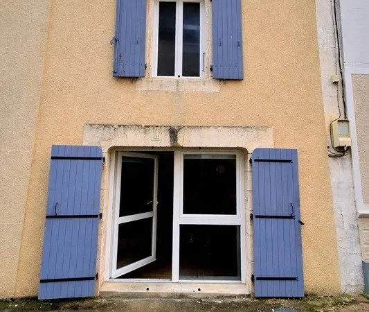 Maison de bourg à Verteillac (24) - 85M² - 5 Pièces - 3 Chambres - Jardin