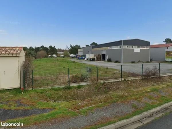 Entrepôt à louer 130m2 - Lacanau ZA LA MEULE
