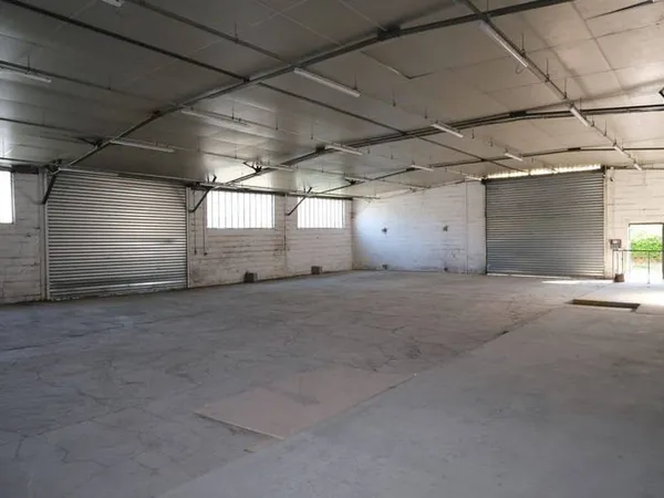 Local d'activité 644 m²