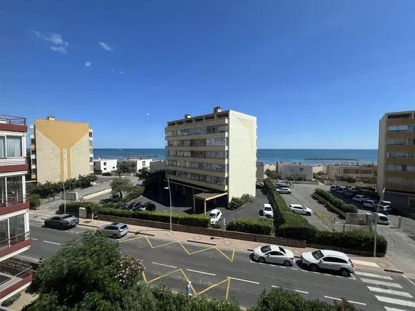 APPARTEMENT VUE MER