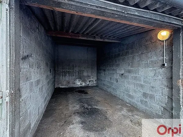Parking/Garage 12 m²