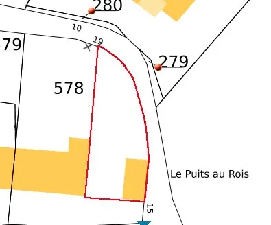 Petit terrain à bâtir avec bâtiment à réhabiliter