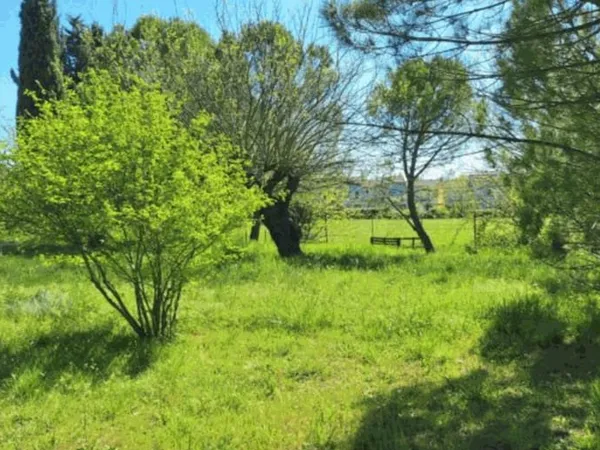 Terrain de 1300m2 à Ales
