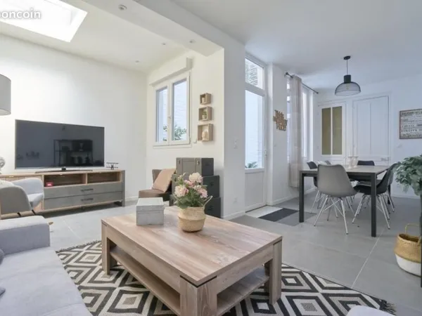Maison 8 pièces 156 m²