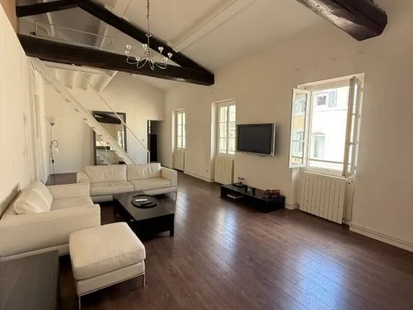 Appartement 1 pièce 72 m²