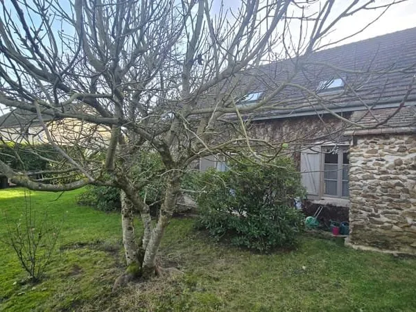 MAISON ANCIENNE TRES ATYPIQUE - 141M2 - 4 CHAMBRES + BUREAU