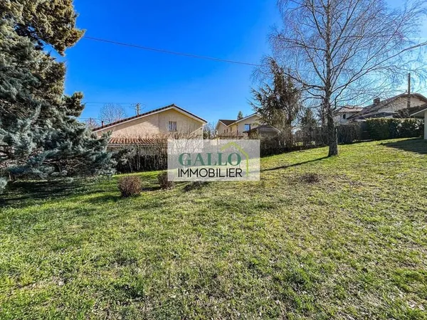 Terrain 412 m²