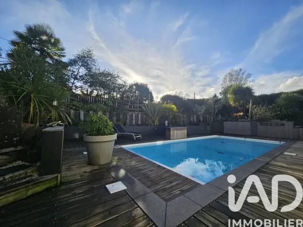 Maison 8 pièces 177 m²
