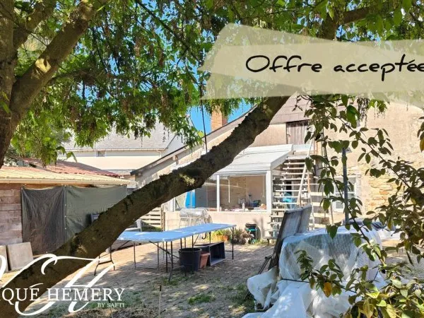 Maison de type longère idéalement située à Châteauneuf sur Sarthe