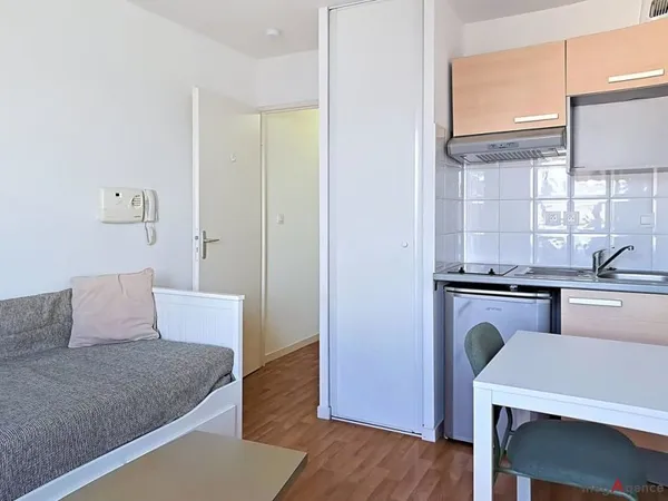 Nantes Hauts Pavés - Studio meublé