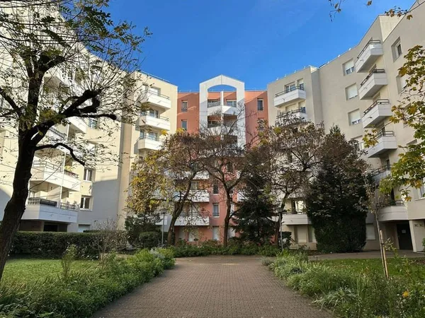 Studio 1 pièce 29 m²