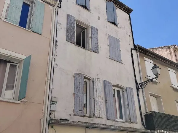 Immeuble 300 m²