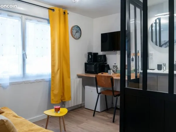 Chambre meublée 9 m² tout confort - SDB privative - proche université