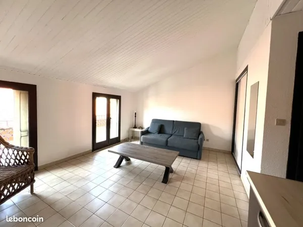 Studio meuble place rue de l'ange