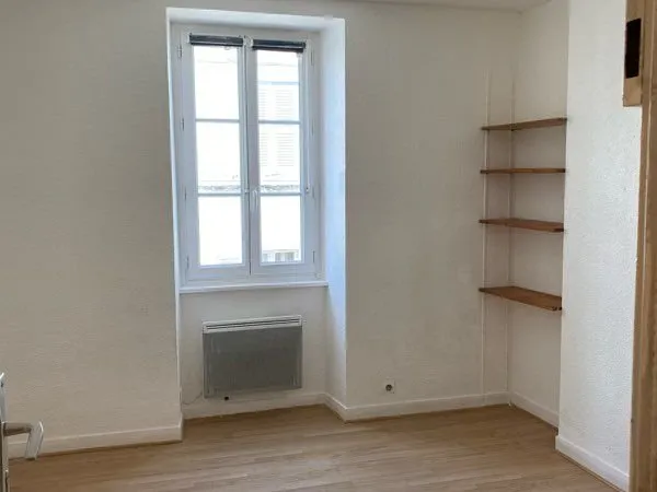 à louer studio 13m2 la rochelle marché