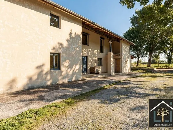 FERME RENOVEE SAINTE CROIX