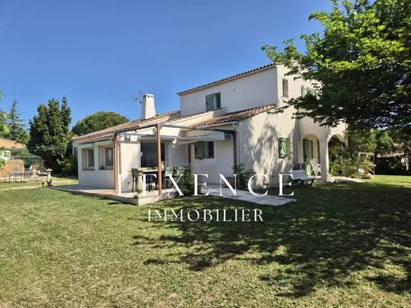 Maison 6 pièces 240 m²