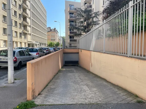 Vends parking 12m² Lyon 6ème entre Les Halles P. Bocuse et Brotteaux